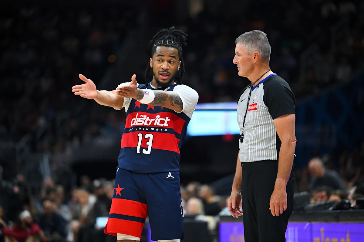 NBPA releases player ratings of officials; no -- Scott Foster isn't in bottom tier hits headlines