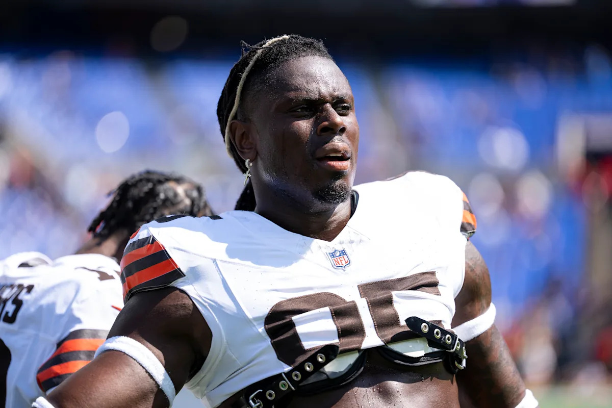 Veteran TE David Njoku and the Chargers reportedly agree to 1-year deal observed today