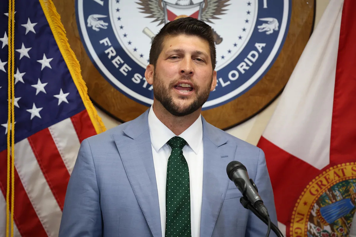 Florida AG issues investigative subpoena to NFL over Rooney Stipulation concerns making waves