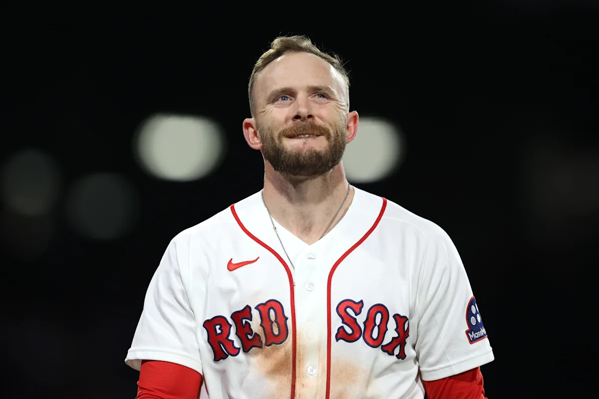 Red Sox SS Trevor Story going on IL with sports hernia -- after struggling for weeks creates buzz