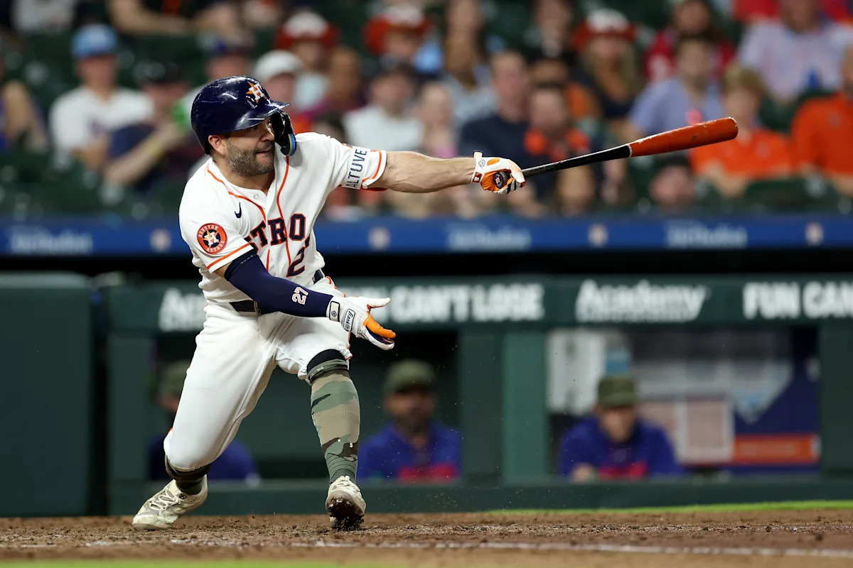 Jose Altuve believed to have an oblique injury -- according to Astros GM Dana Brown takes center stage