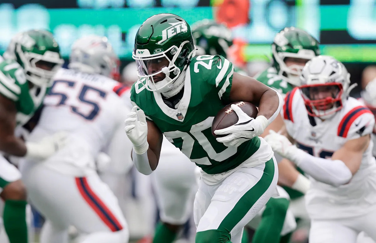 Breece Hall agrees to reported 3- year -- $45.75 million extension with Jets reported globally