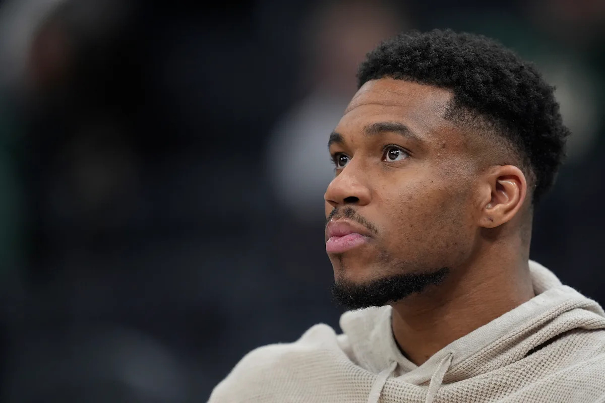 Bucks reportedly listening to Giannis trade offers Topping up to NBA Draft making waves