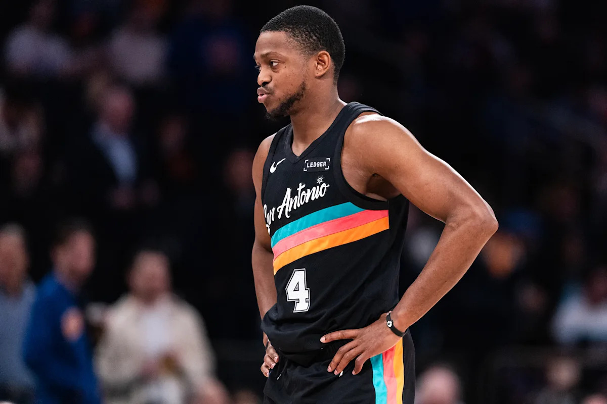 Mitch Johnson Holds 'no idea' if Spurs guard De'Aaron Fox Shall be ready for Battle 2 takes center stage