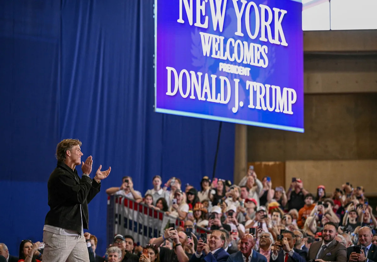 Giants' Abdul Carter questions Jaxson Dart for introducing President Trump at NY rally making waves