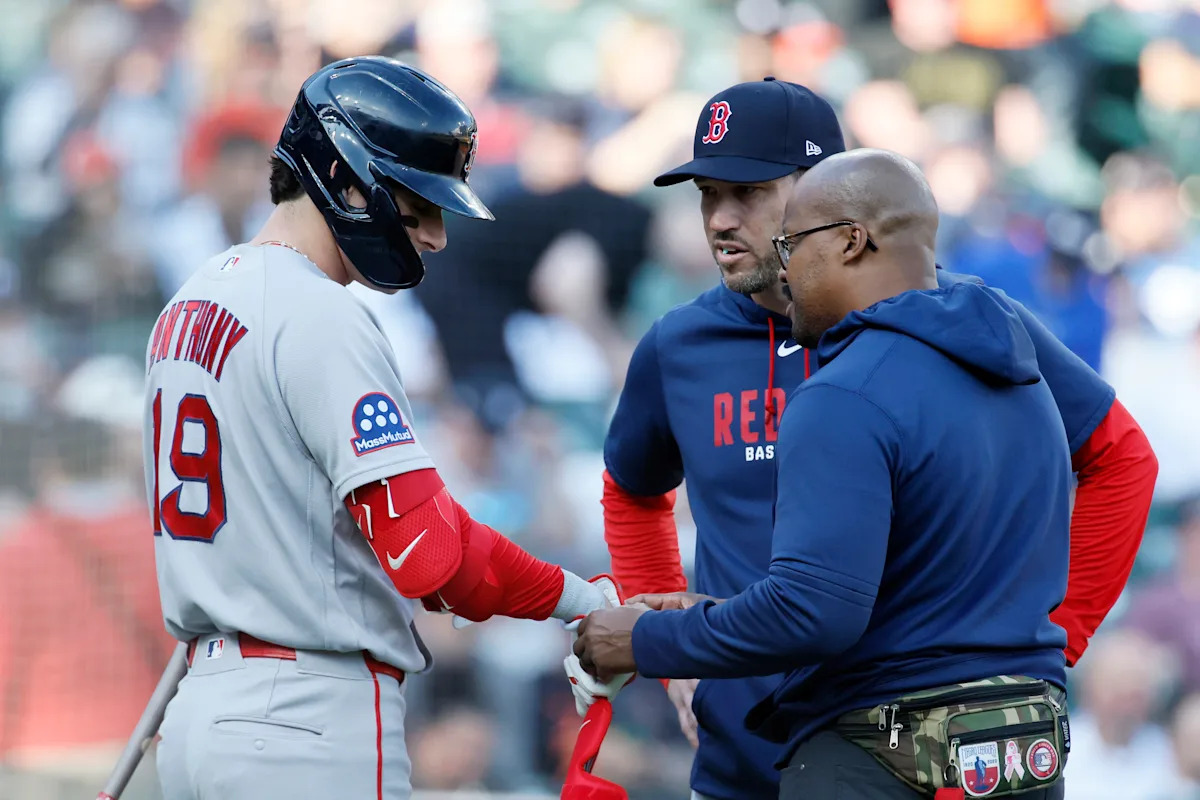 Roman Anthony headed to IL with hand injury -- says it's 'nothing too serious' takes center stage